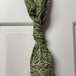 New | Rare! Akra the Label Woven Lea Print Modal Scarf/Hijab